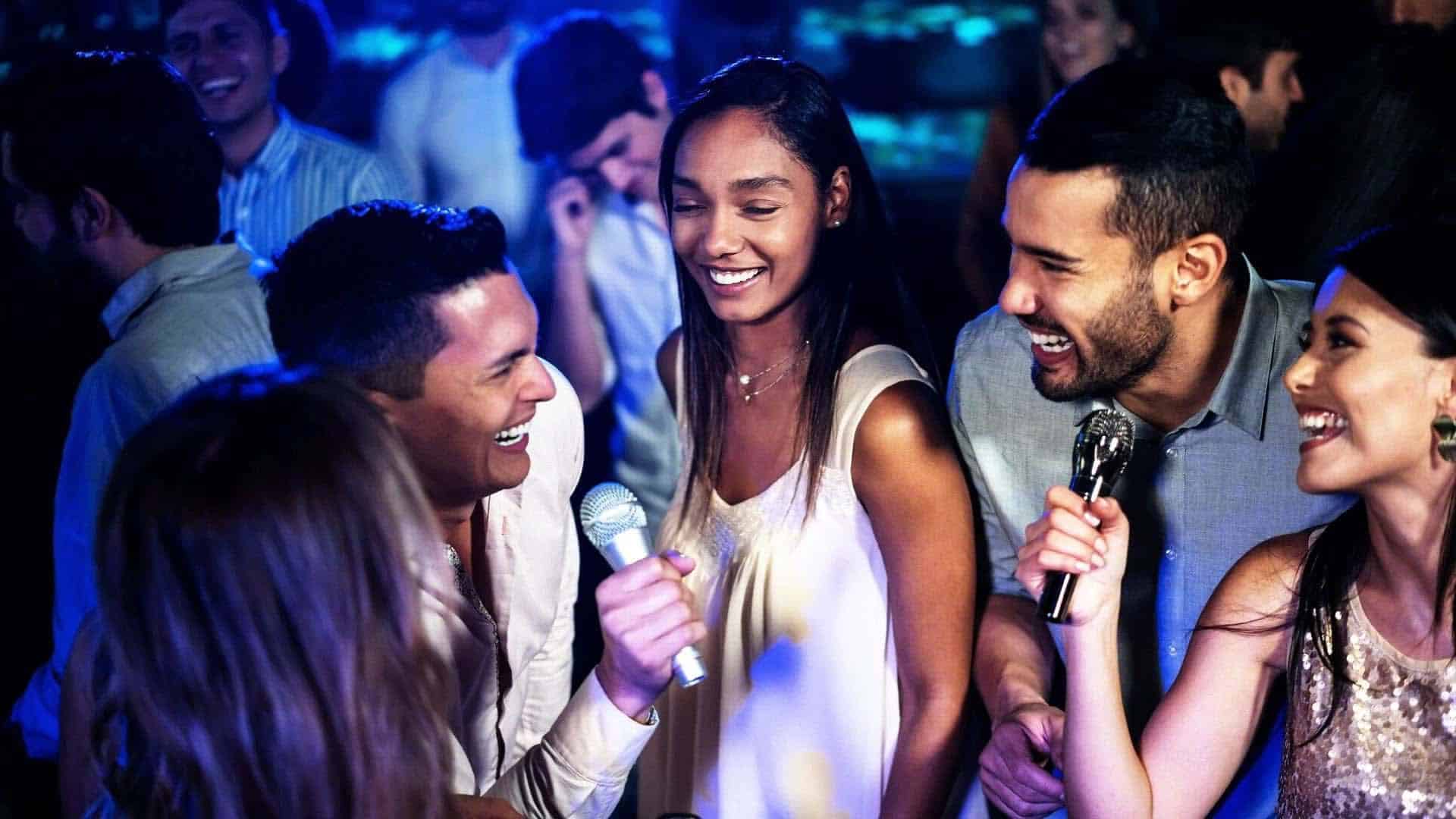 15 Best Karaoke Songs of All Time - Singersroom.com