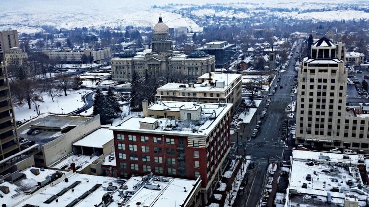 10 Famous Singers from Idaho