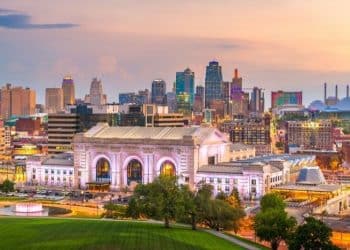 10 Famous Singers from Kansas