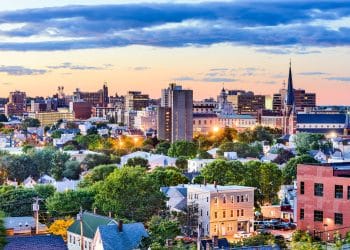 10 Famous Singers from Maine