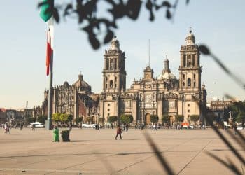 10 Famous Singers from Mexico