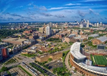 10 Famous Singers from Minnesota