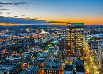 10 Famous Singers from New Hampshire