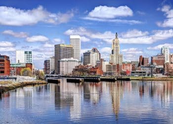 10 Famous Singers from Rhode Island