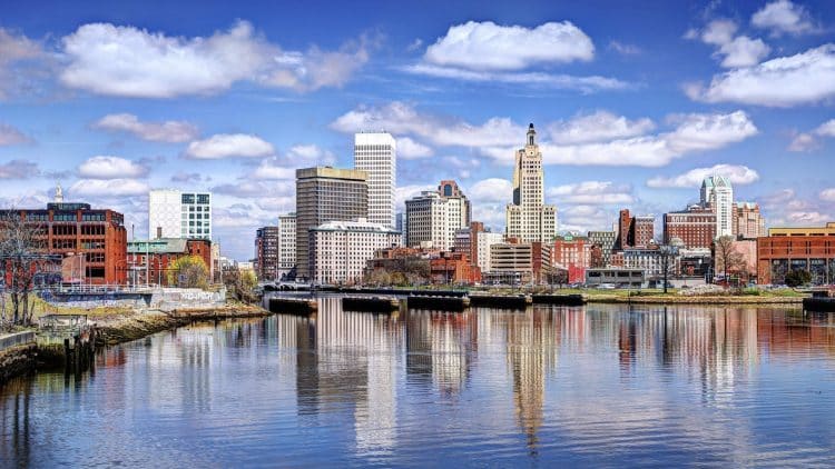 10 Famous Singers from Rhode Island