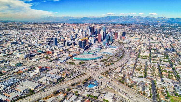 10 Famous Singers from California