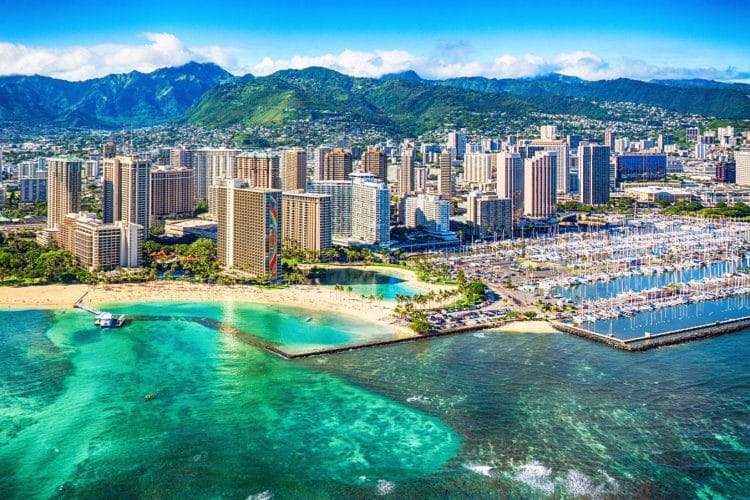 10 Famous Singers from Hawaii