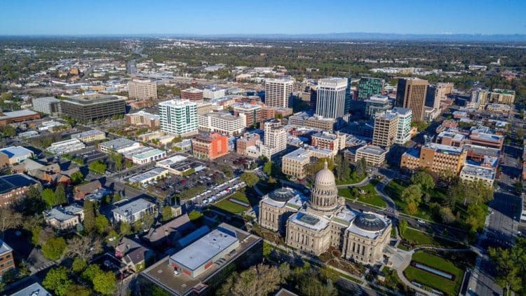 10 Famous Singers from Idaho