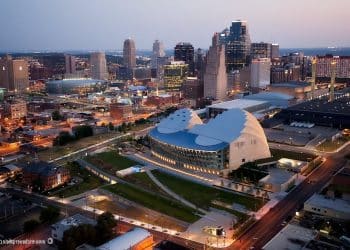 10 Famous Singers from Kansas