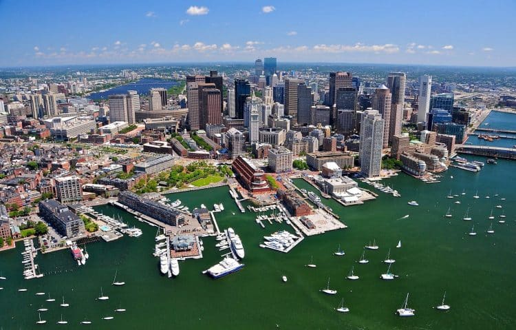 10 Famous Singers from Massachusetts