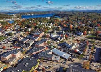 10 Famous Singers from New Hampshire