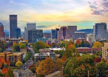 10 Famous Singers from Oregon