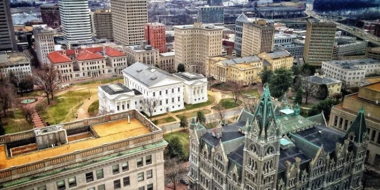 10 Famous Singers from Virginia