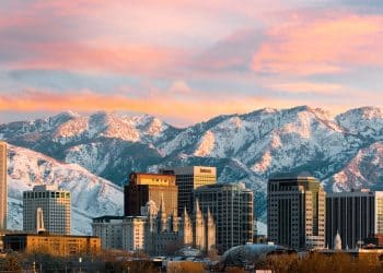 10 Famous Singers from Utah