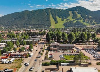 10 Famous Singers from Wyoming