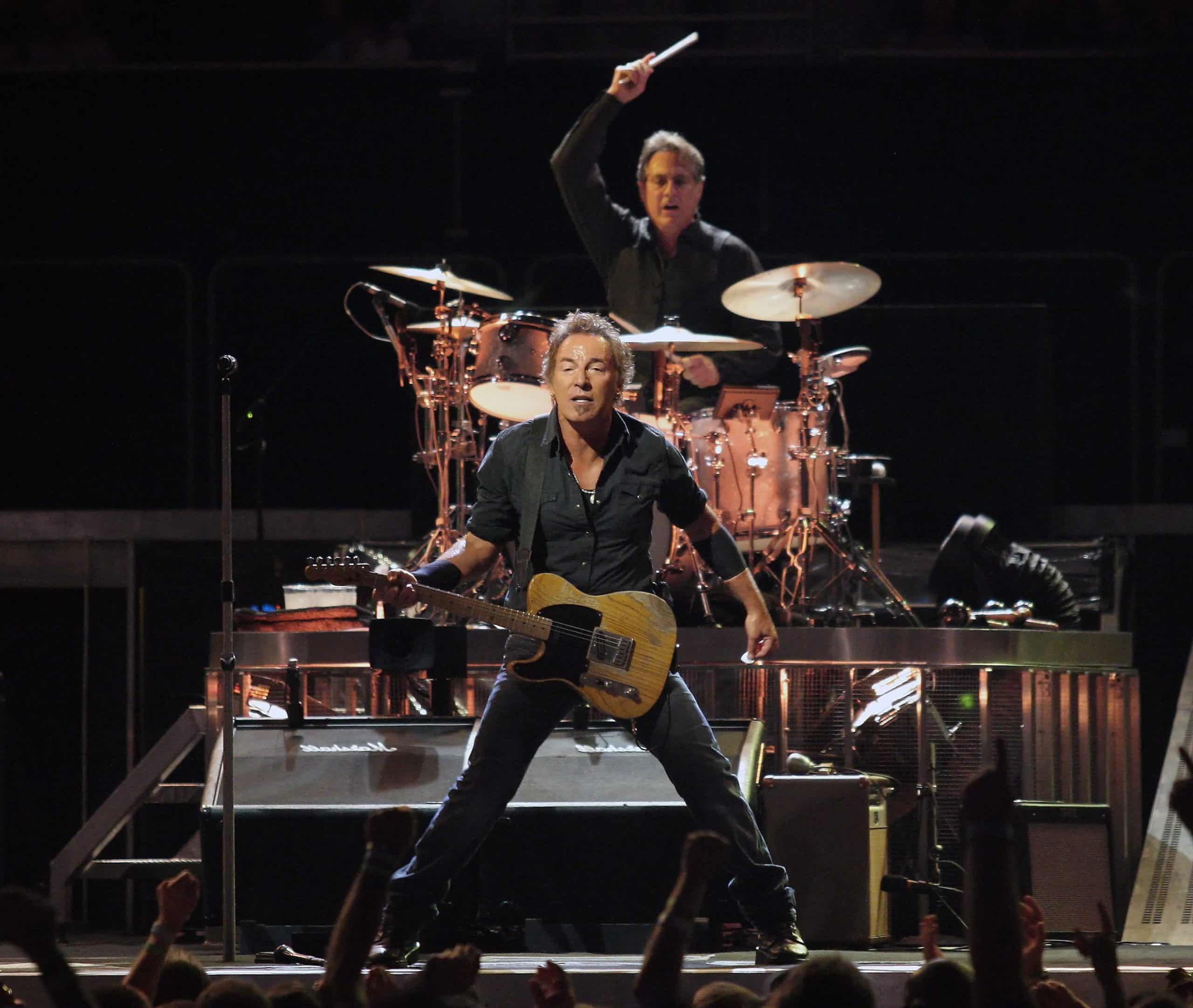 10 Best Bruce Springsteen Songs of All Time - Singersroom.com