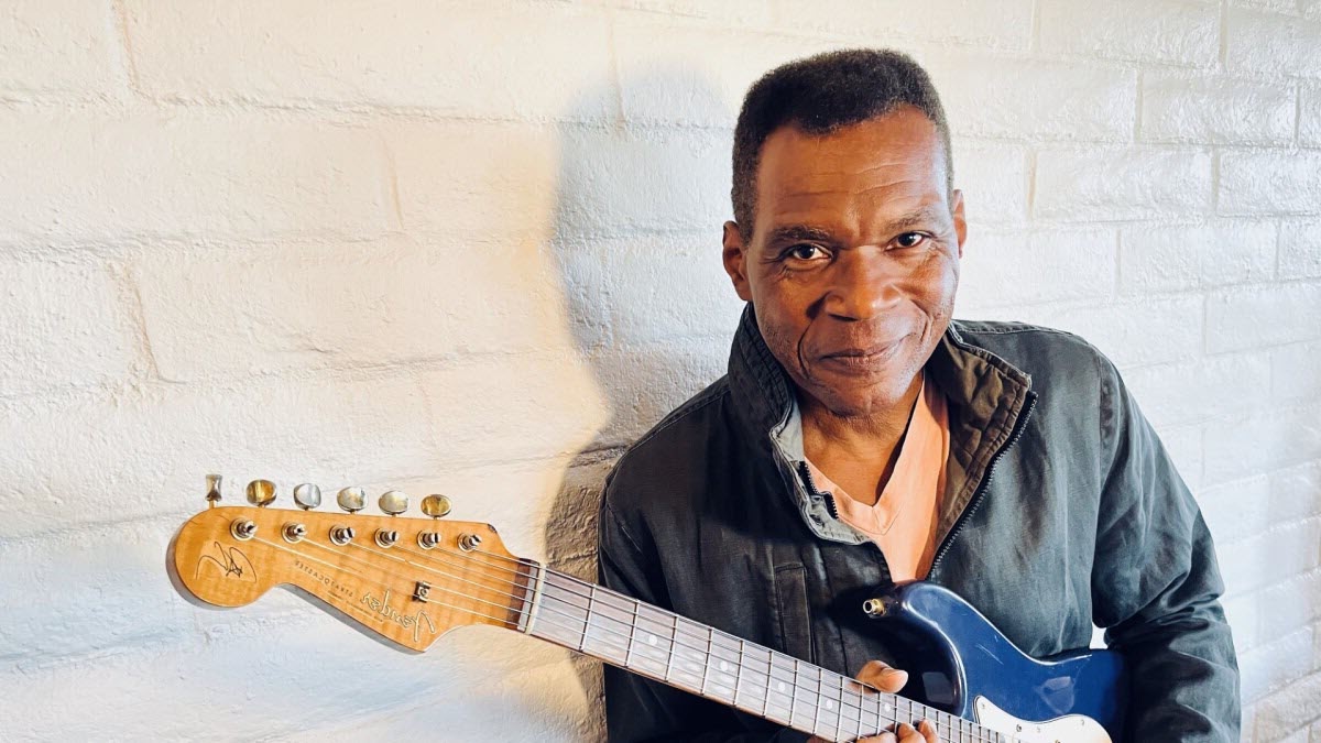 10 Best Robert Cray Band Songs of All Time - Singersroom.com