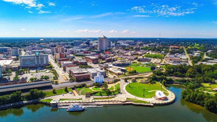 10 Famous Singers from Alabama