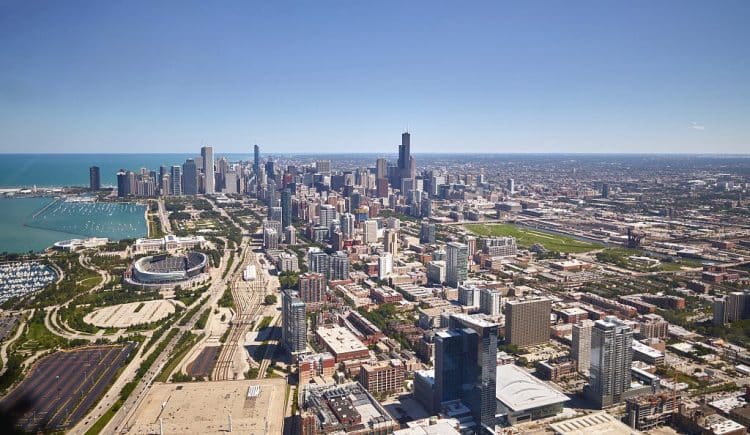 10 Famous Singers from Illinois