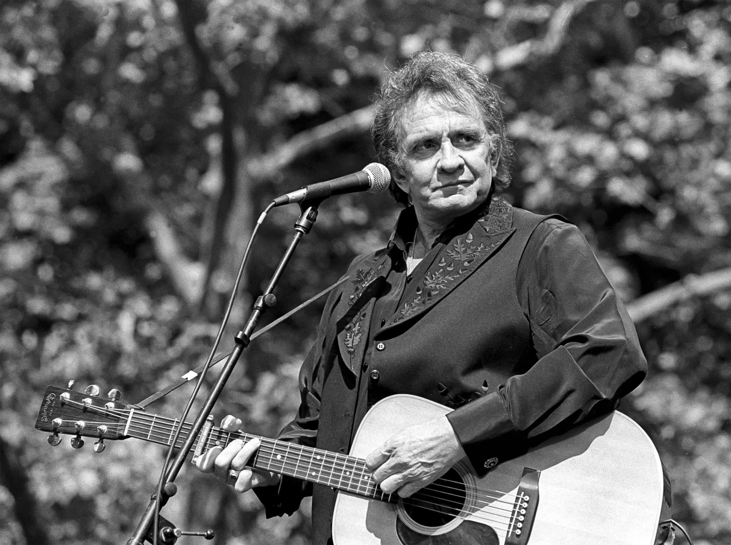 10 Best Johnny Cash Songs of All Time - Singersroom.com