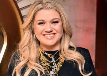 10 Best Kelly Clarkson Songs of All Time