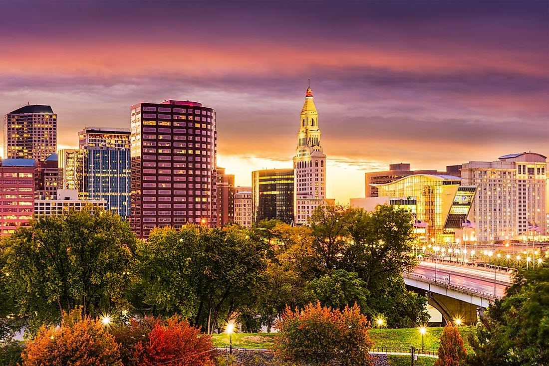 10 Famous Singers from Connecticut