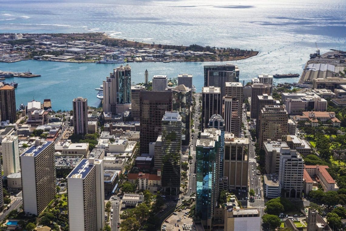 10 Famous Singers from Hawaii