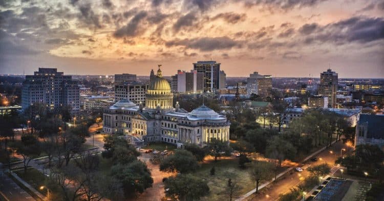 10 Famous Singers from Mississippi