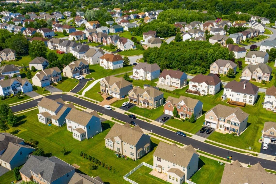 10 Famous Singers from Delaware