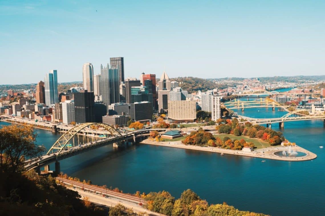 10 Famous Singers from Pennsylvania