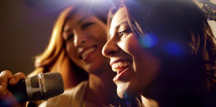 15 Best Karaoke Singers of All Time