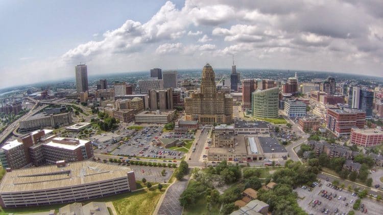 10 Famous Singers from Wyoming