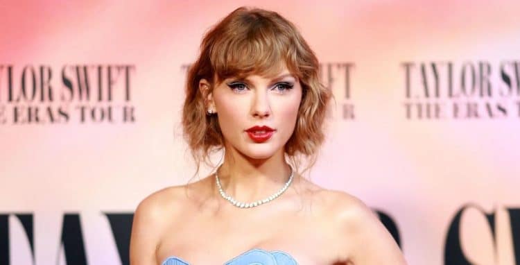 10 Best Taylor Swift Songs of All Time - Singersroom.com