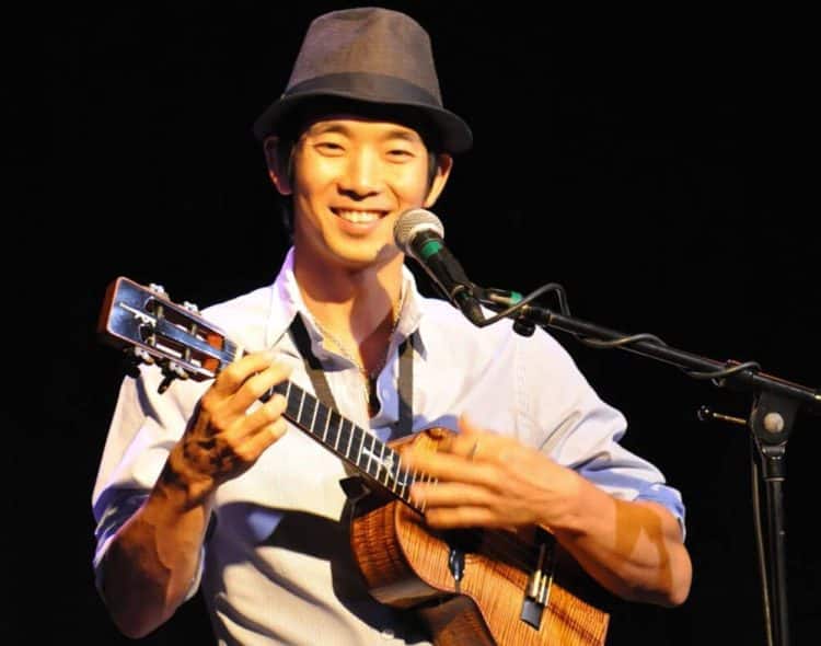 15 Best Ukulele Players of All Time