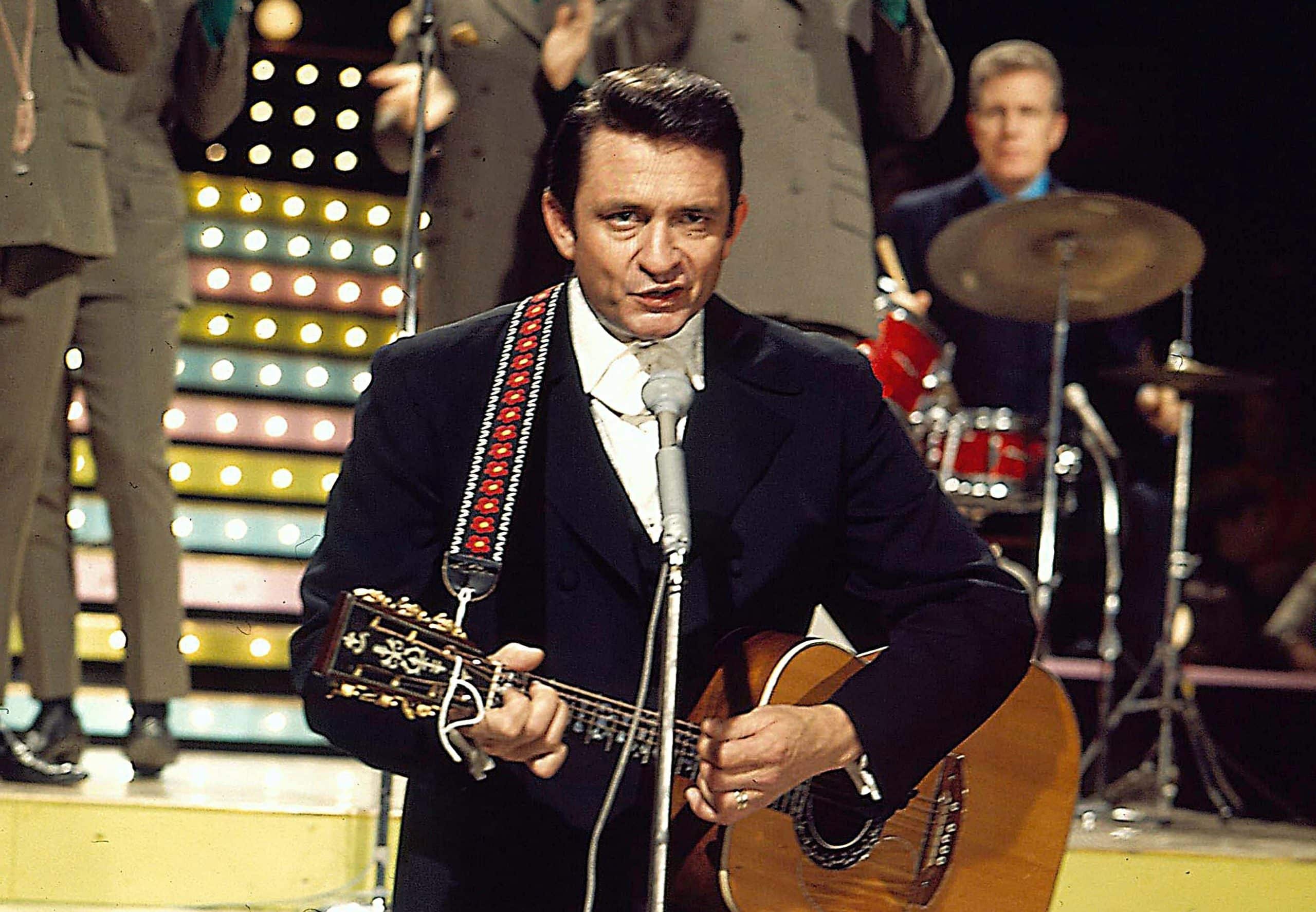 10 Best Johnny Cash Songs of All Time - Singersroom.com