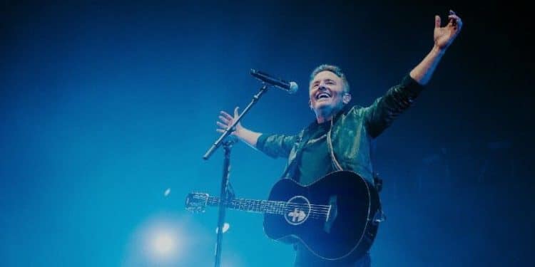 10 Best Chris Tomlin Songs of All Time
