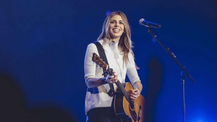 10 Best Hillsong Worship Songs of All Time