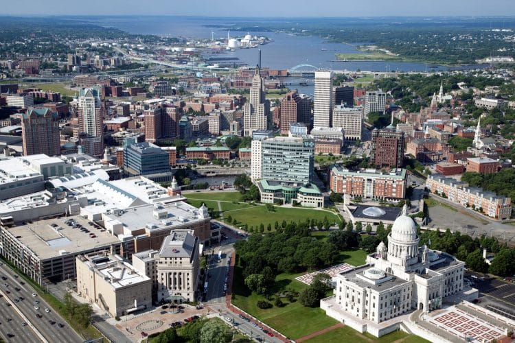 10 Famous Singers from Rhode Island