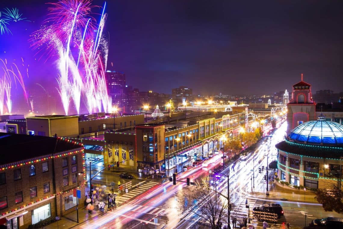 10 Famous Singers from Kansas