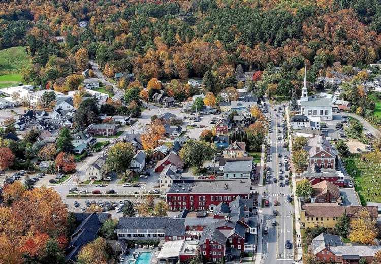 10 Famous Singers from Vermont