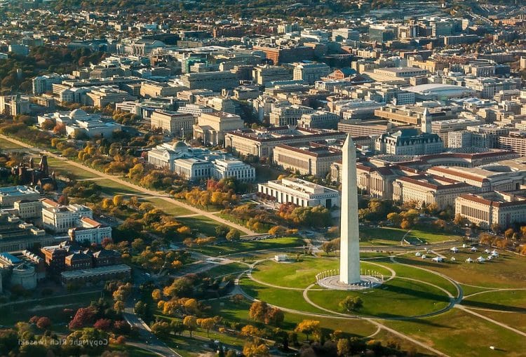 10 Famous Singers from Washington