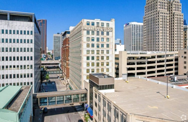 10 Famous Singers from Minnesota