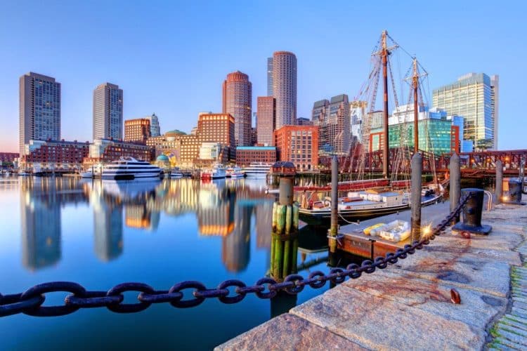 10 Famous Singers from Massachusetts