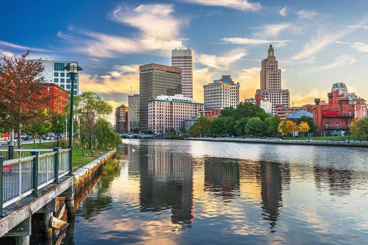 10 Famous Singers from Pennsylvania