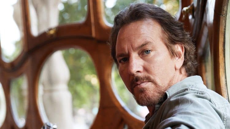 10 Best Eddie Vedder Songs of All Time - Singersroom.com
