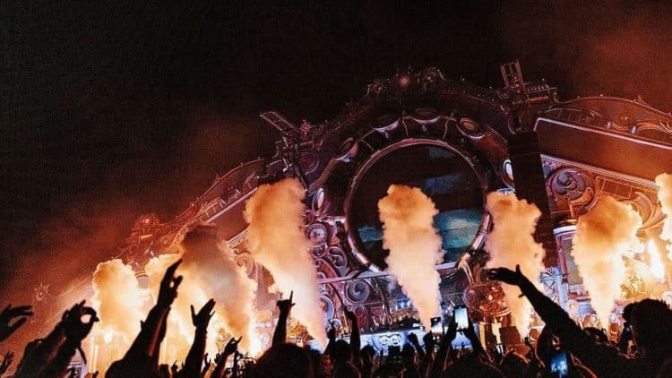 15 Best Electronic Music Songs of All Time