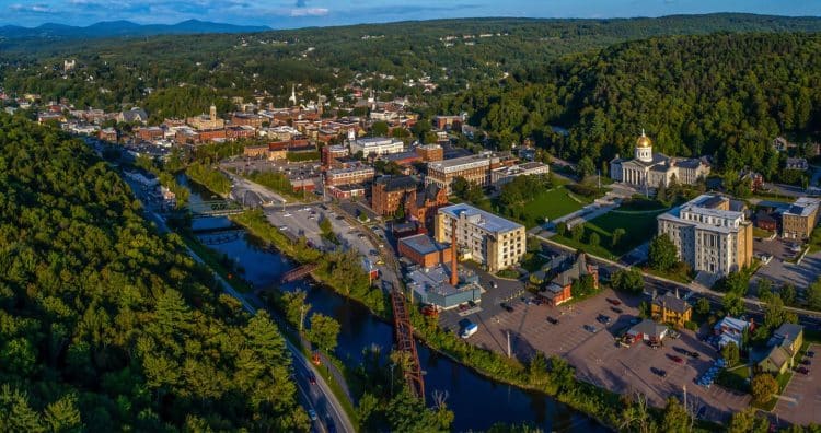 10 Famous Singers from Vermont