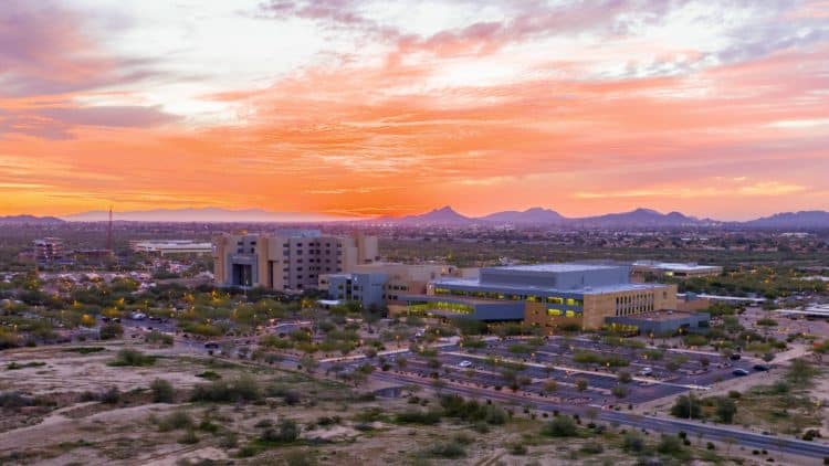 10 Famous Singers from Arizona