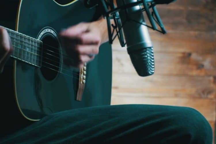 15 Best Acoustic Songs of All Time