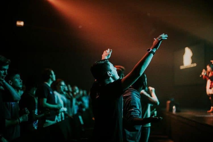 10 Best Hillsong Worship Songs of All Time